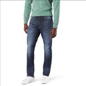 Levis Athletic Style Medium Wash Straight Leg Jean